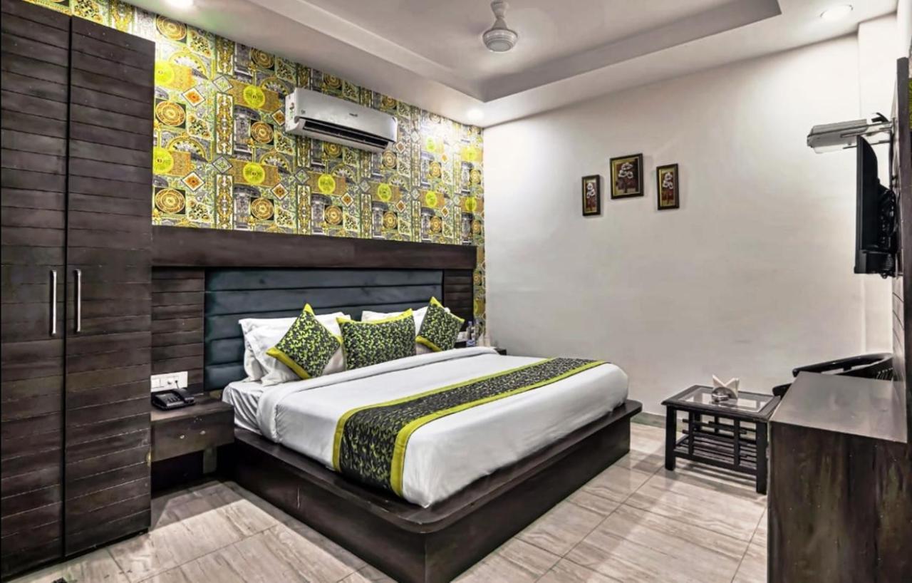 Hotel Royals Grand Galaxy Amritsar Exterior foto